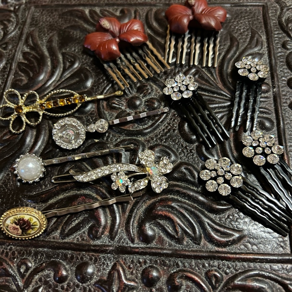 Some Are Vintage Elegant Floral Hair Clip Set